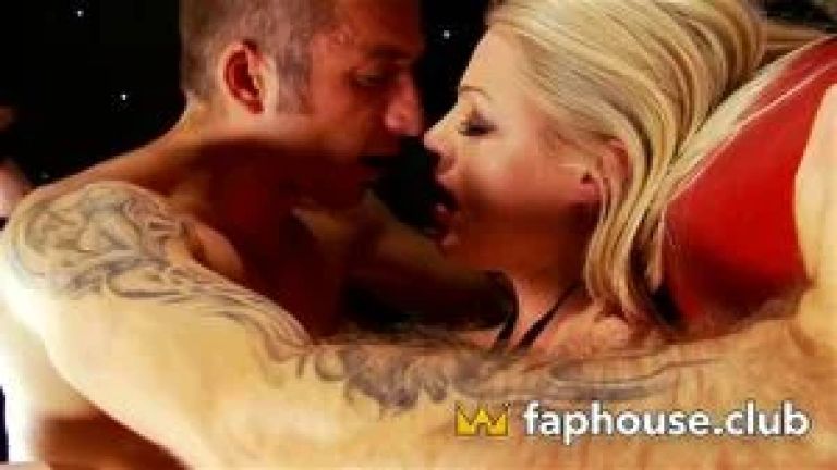 Tempting ash-blonde MILF Cindy Behr's XXX desires come true on her terms