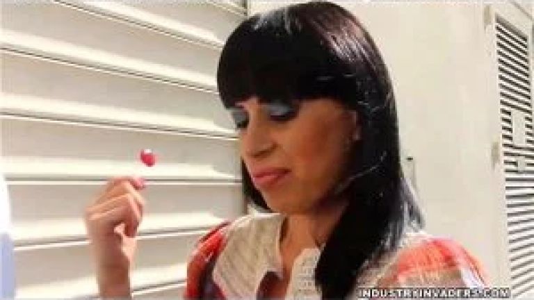MILF Dasani Lezian Sucks BBC In An Alley After Shopping At IndustryInvaders