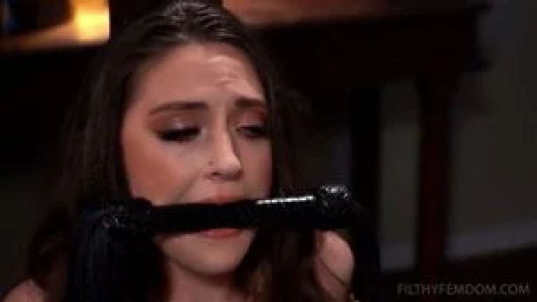 Helena Locke Smacks And Crops Cedar Parker And Pierce Paris In Dungeon