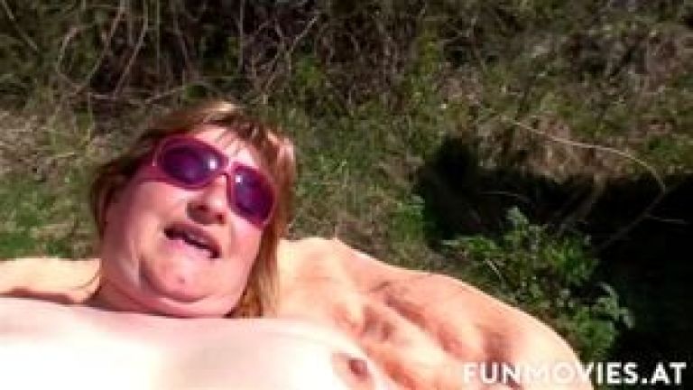 Busty amateur mature woman gets hairy twat fucked outdoors