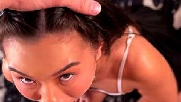 Kimmy Kimm Hits Orgasm While Deep Drilling
