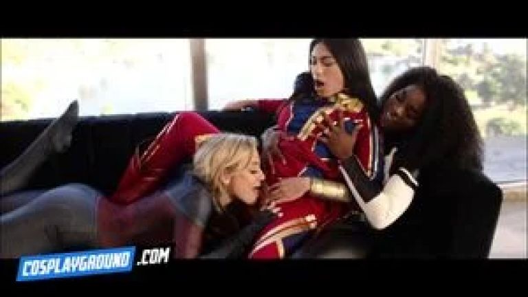 Blake Blossom, Ana Foxxx & Reyna Belle Take Turns Cumming on Each Other