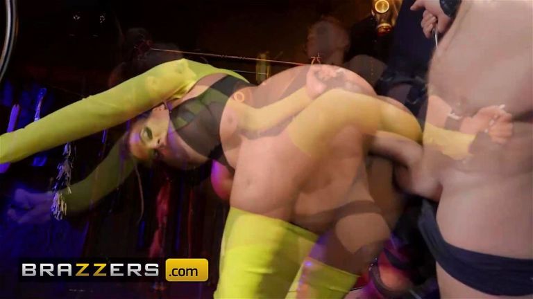 BRAZZERS - Goddess Luna Star Can't Stop Moaning From Pleasure As She Rides Oliver's Hard Dick