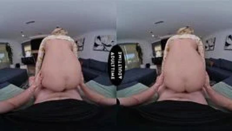 UP CLOSE VR - Coco Lovelock Loves Cock And Gets Pounded Hard In Steamy POV Session