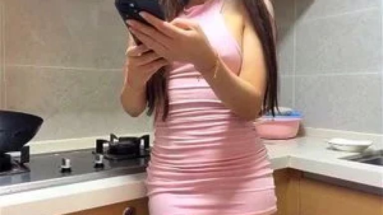 18+ live stream clip