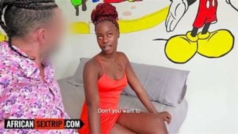 My hot and nerdy CUTE EBONY TEEN stepdaughter confessed she cant do a blowjob... I let her practice on my BWC