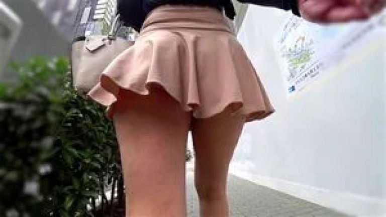 Asian walking and showing Ass