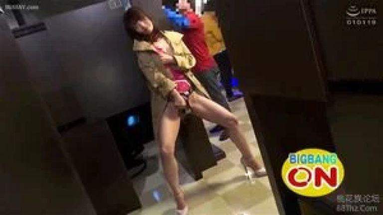 THL - The girs'orgasmic moment with vibrator