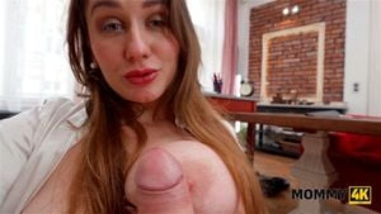 MOMMY4K. A Horny Teacher Jumps on her Student's Face
